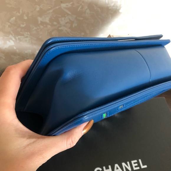 Chanel Medium Le Boy Chevron Iridescent Bag. - Picture 14 of 16